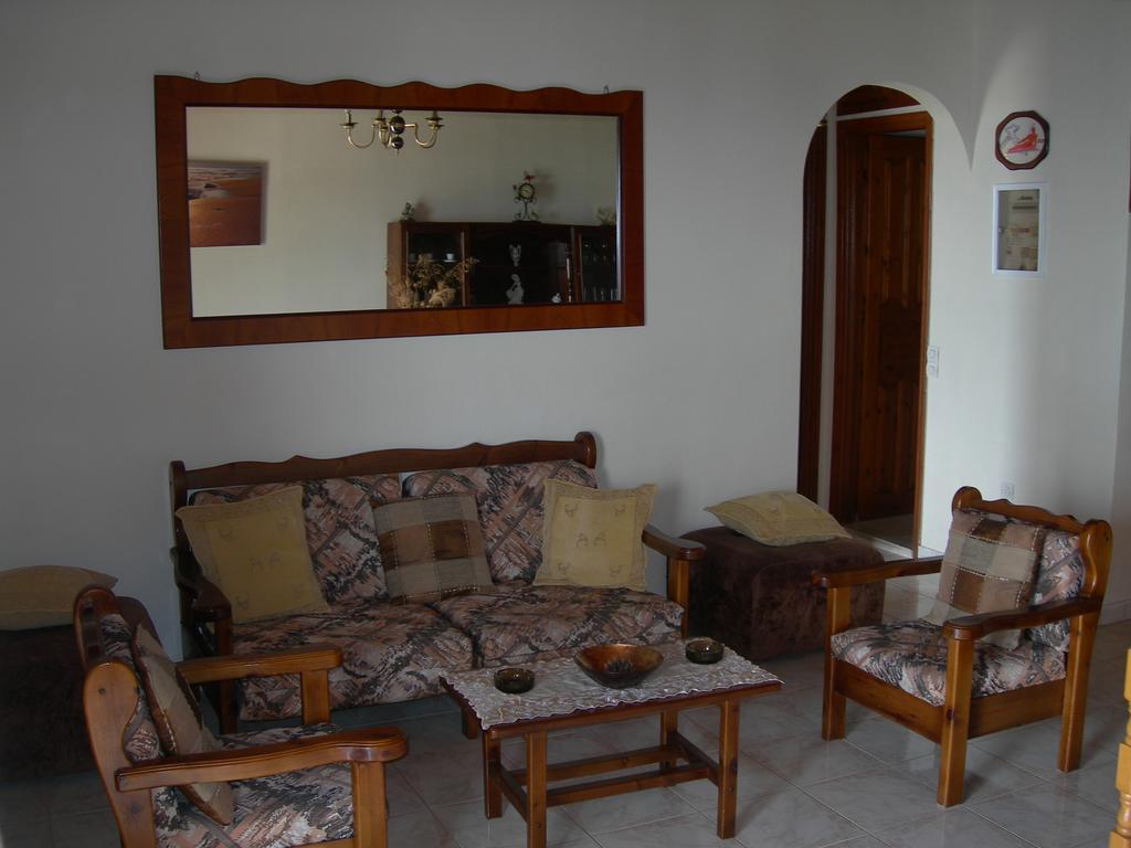 Emilios See View Apartment